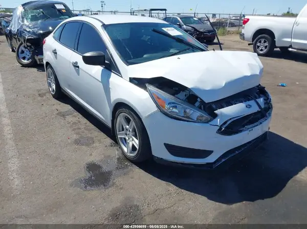 1FADP3E28GL369857 2016 FORD FOCUS - Image 1
