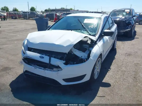 1FADP3E28GL369857 2016 FORD FOCUS - Image 2