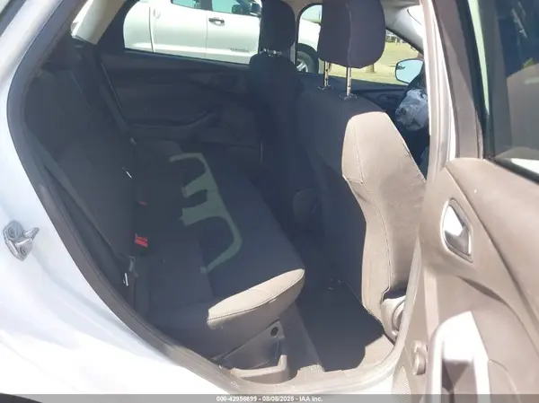 1FADP3E28GL369857 2016 FORD FOCUS - Image 8