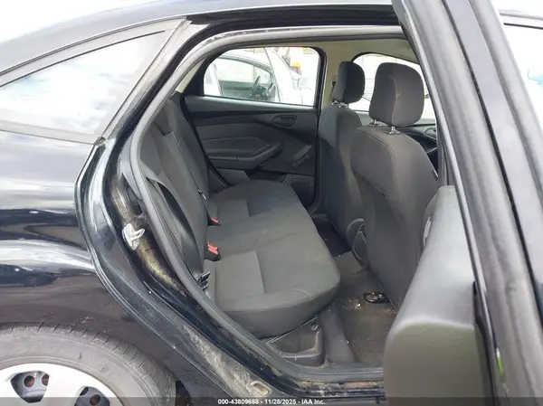1FADP3E28GL378042 2016 FORD FOCUS - Image 8