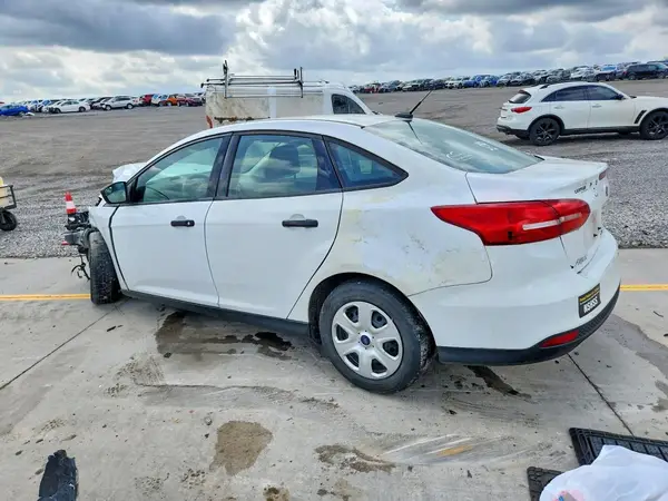 1FADP3E28GL390451 2016 FORD FOCUS - Image 2