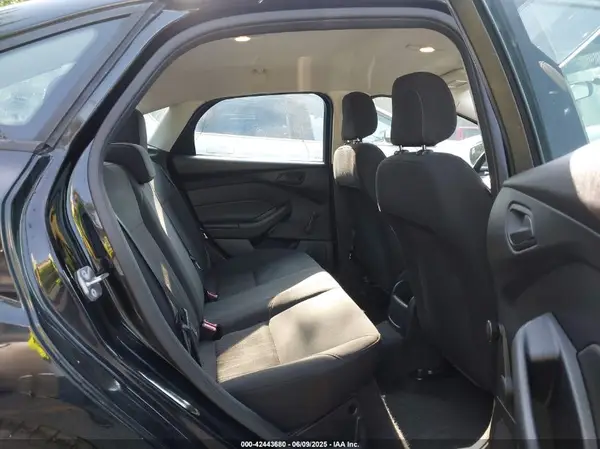 1FADP3E28GL397285 2016 FORD FOCUS - Image 8