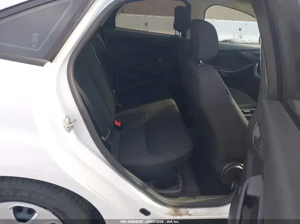 1FADP3E28HL211438 2017 FORD FOCUS - Image 8