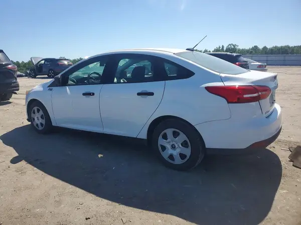 1FADP3E28HL256671 2017 FORD FOCUS - Image 2
