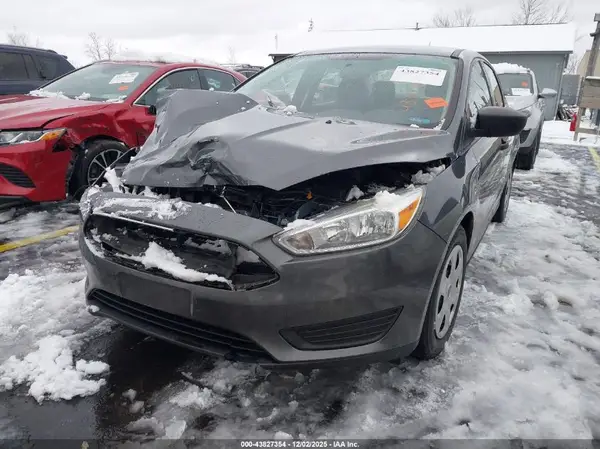 1FADP3E28HL285071 2017 FORD FOCUS - Image 2