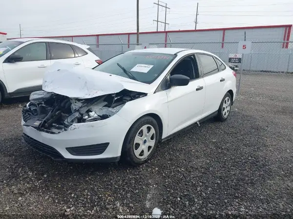 1FADP3E28HL301933 2017 FORD FOCUS - Image 2