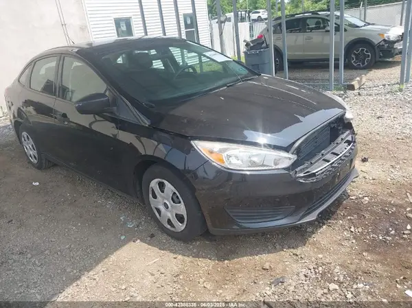 1FADP3E28HL319011 2017 FORD FOCUS - Image 1