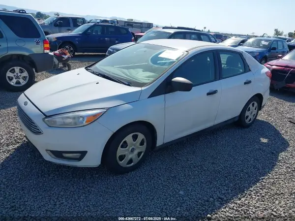 1FADP3E28HL319820 2017 FORD FOCUS - Image 2