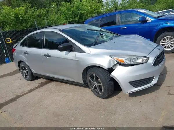 1FADP3E28HL328775 2017 FORD FOCUS - Image 1