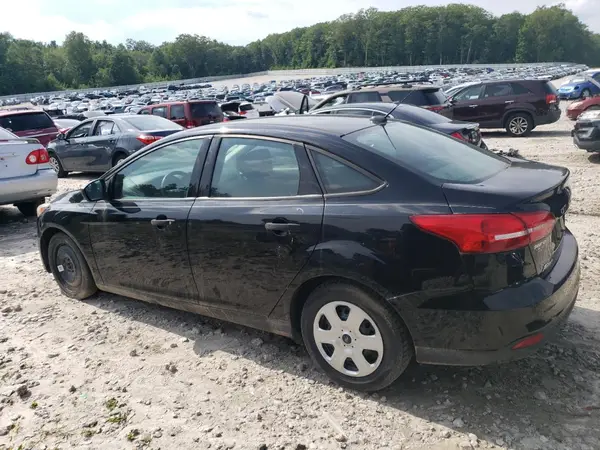 1FADP3E28HL335452 2018 FORD FOCUS - Image 2