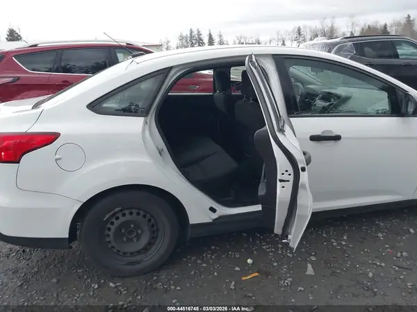 1FADP3E28HL348587 2017 FORD FOCUS - Image 8