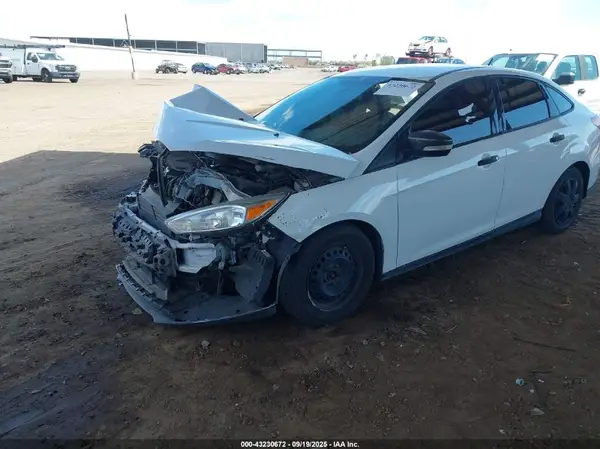1FADP3E28JL202194 2018 FORD FOCUS - Image 2