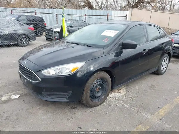 1FADP3E28JL203989 2018 FORD FOCUS - Image 2