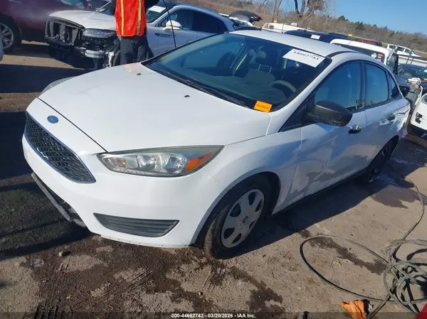 1FADP3E28JL204317 2018 FORD FOCUS - Image 2