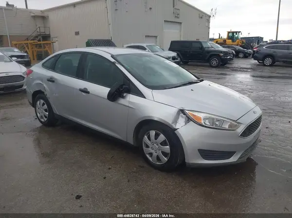 1FADP3E28JL215172 2018 FORD FOCUS - Image 1