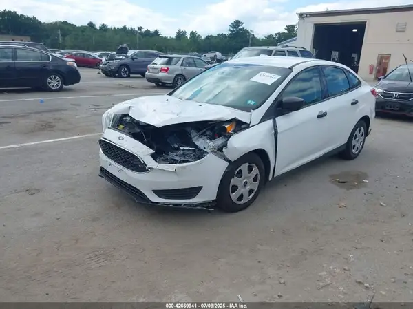 1FADP3E28JL225846 2018 FORD FOCUS - Image 2