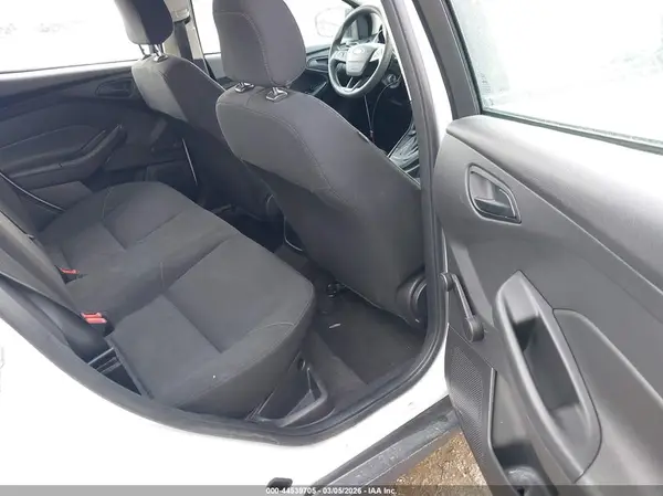 1FADP3E28JL230254 2018 FORD FOCUS - Image 8