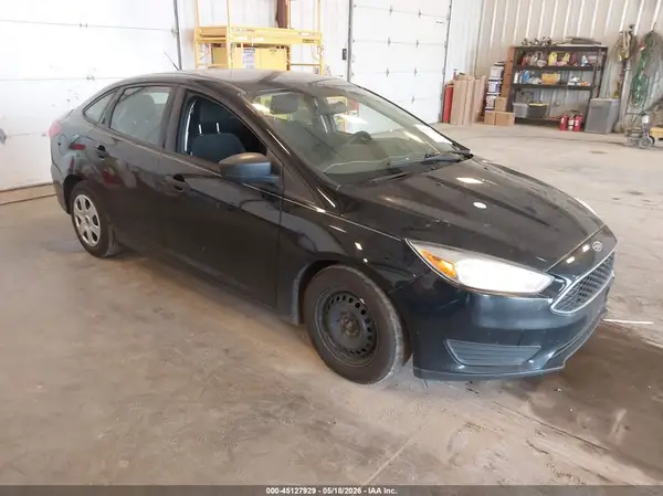 1FADP3E28JL268647 2018 FORD FOCUS - Image 1