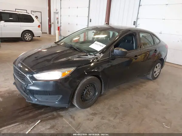 1FADP3E28JL268647 2018 FORD FOCUS - Image 2