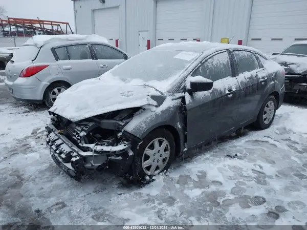 1FADP3E28JL276246 2018 FORD FOCUS - Image 2