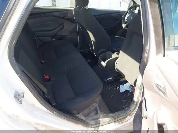 1FADP3E28JL277767 2018 FORD FOCUS - Image 8