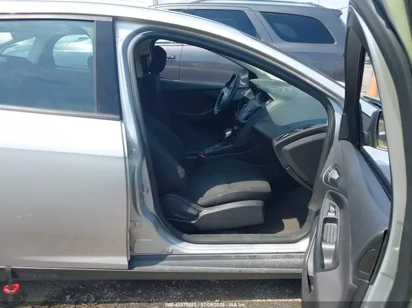 1FADP3E28JL310217 2018 FORD FOCUS - Image 8