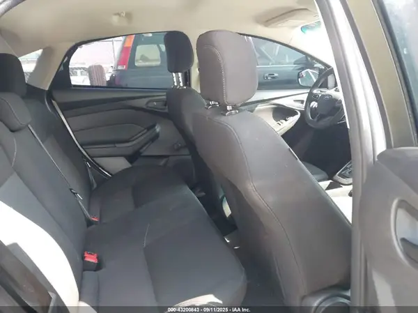 1FADP3E28JL322075 2018 FORD FOCUS - Image 8