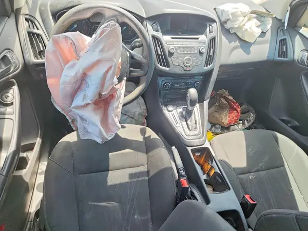 1FADP3E29GL215481 2016 FORD FOCUS - Image 8