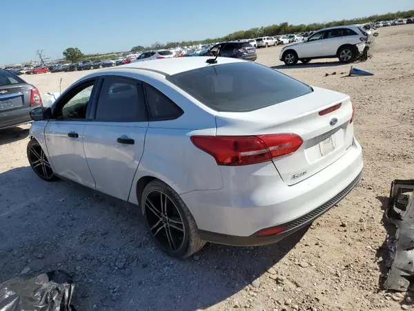 1FADP3E29GL262560 2016 FORD FOCUS - Image 2