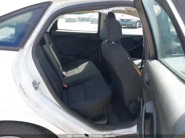 1FADP3E29GL305682 2016 FORD FOCUS - Image 8