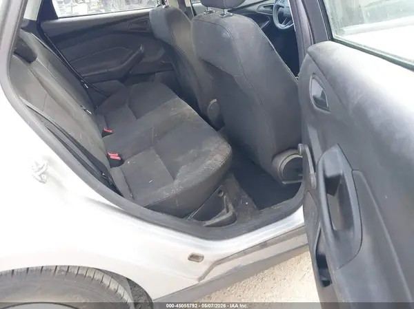 1FADP3E29GL363811 2016 FORD FOCUS - Image 8