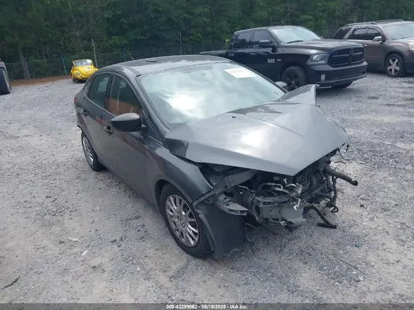 1FADP3E29HL262169 2017 FORD FOCUS - Image 1