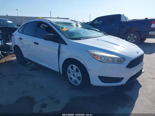 1FADP3E29HL313640 2017 FORD FOCUS - Image 1