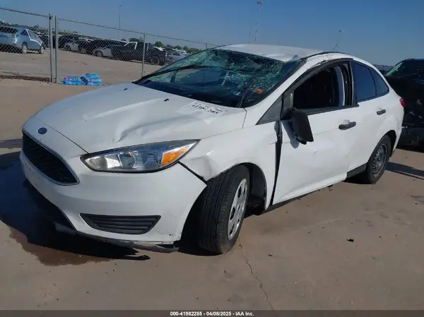 1FADP3E29HL313640 2017 FORD FOCUS - Image 2