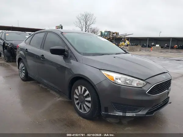 1FADP3E29HL328686 2017 FORD FOCUS - Image 1