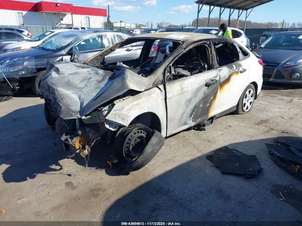 1FADP3E29HL338635 2017 FORD FOCUS - Image 2