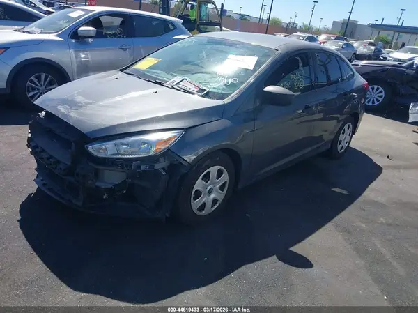 1FADP3E29HL343639 2017 FORD FOCUS - Image 2