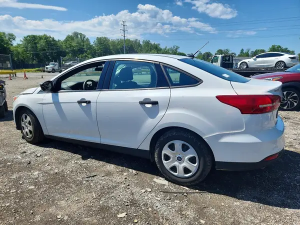 1FADP3E29JL239724 2018 FORD FOCUS - Image 2