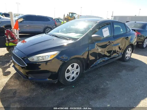 1FADP3E29JL259004 2018 FORD FOCUS - Image 2