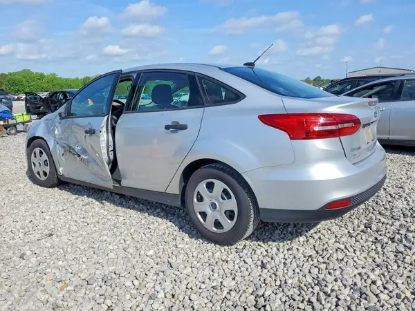 1FADP3E29JL265501 2018 FORD FOCUS - Image 2
