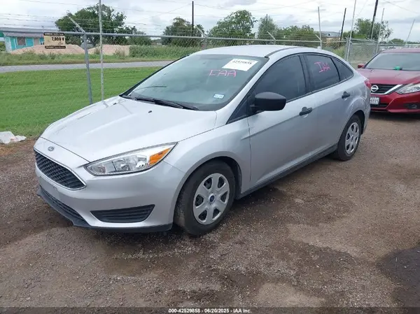 1FADP3E29JL277518 2018 FORD FOCUS - Image 2