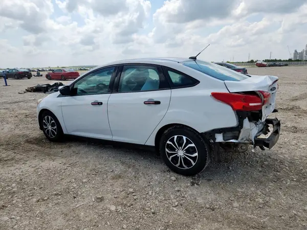 1FADP3E29JL321677 2018 FORD FOCUS - Image 2