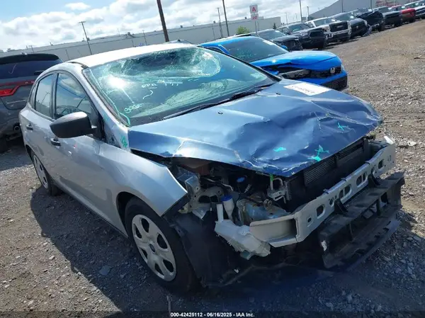 1FADP3E2XGL208104 2016 FORD FOCUS - Image 1