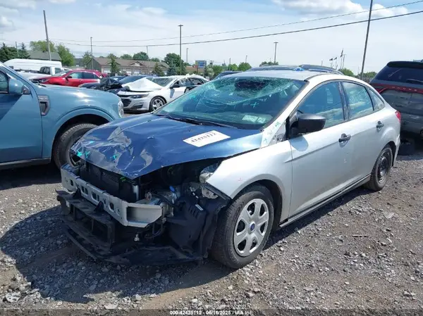 1FADP3E2XGL208104 2016 FORD FOCUS - Image 2