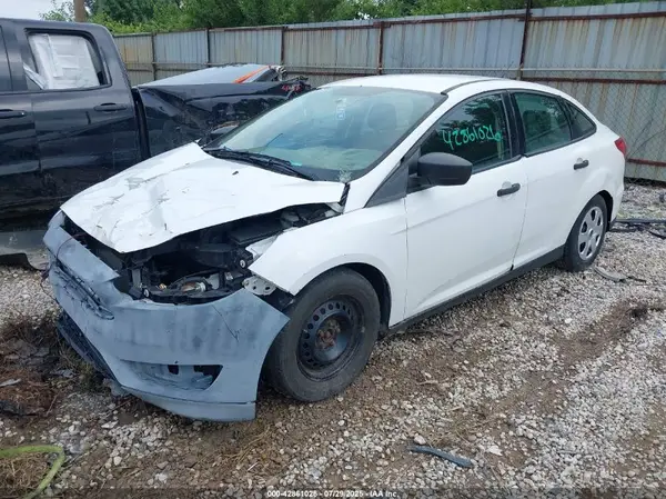 1FADP3E2XGL208197 2016 FORD FOCUS - Image 2
