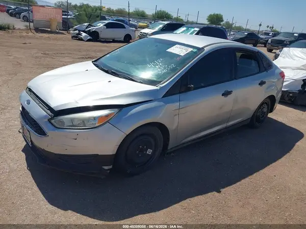 1FADP3E2XGL310552 2016 FORD FOCUS - Image 2