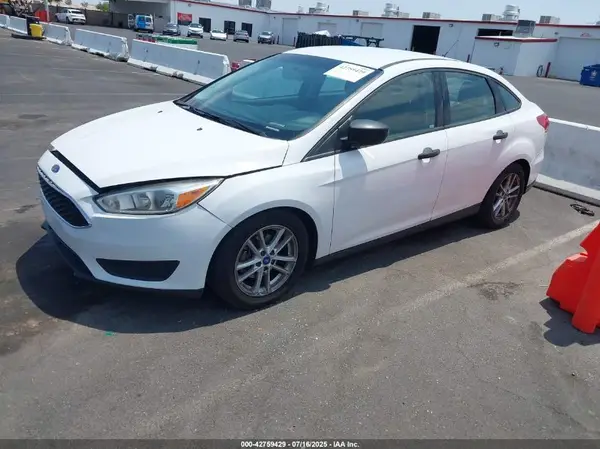 1FADP3E2XGL391908 2016 FORD FOCUS - Image 2