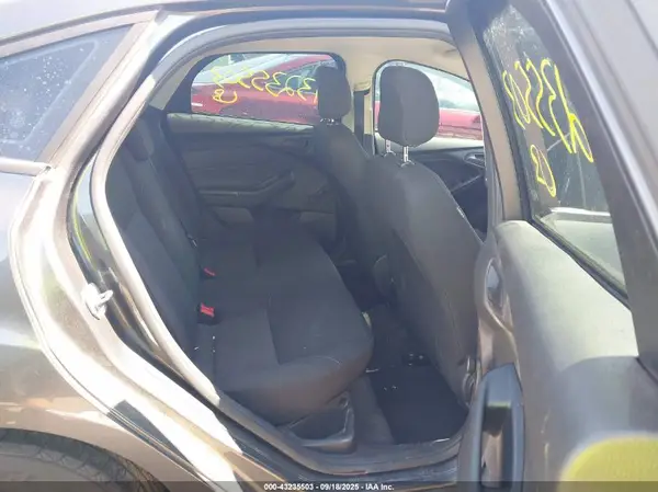 1FADP3E2XHL229228 2017 FORD FOCUS - Image 8