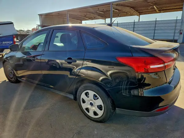 1FADP3E2XHL229827 2017 FORD FOCUS - Image 2