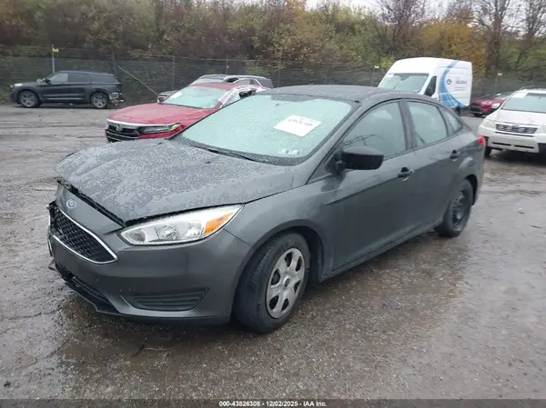 1FADP3E2XHL256073 2017 FORD FOCUS - Image 2